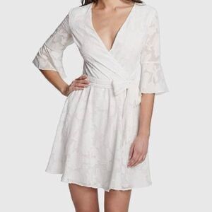 Kensie White Burnout Floral Bell Sleeve Faux Wrap V- Neck Dress 6
